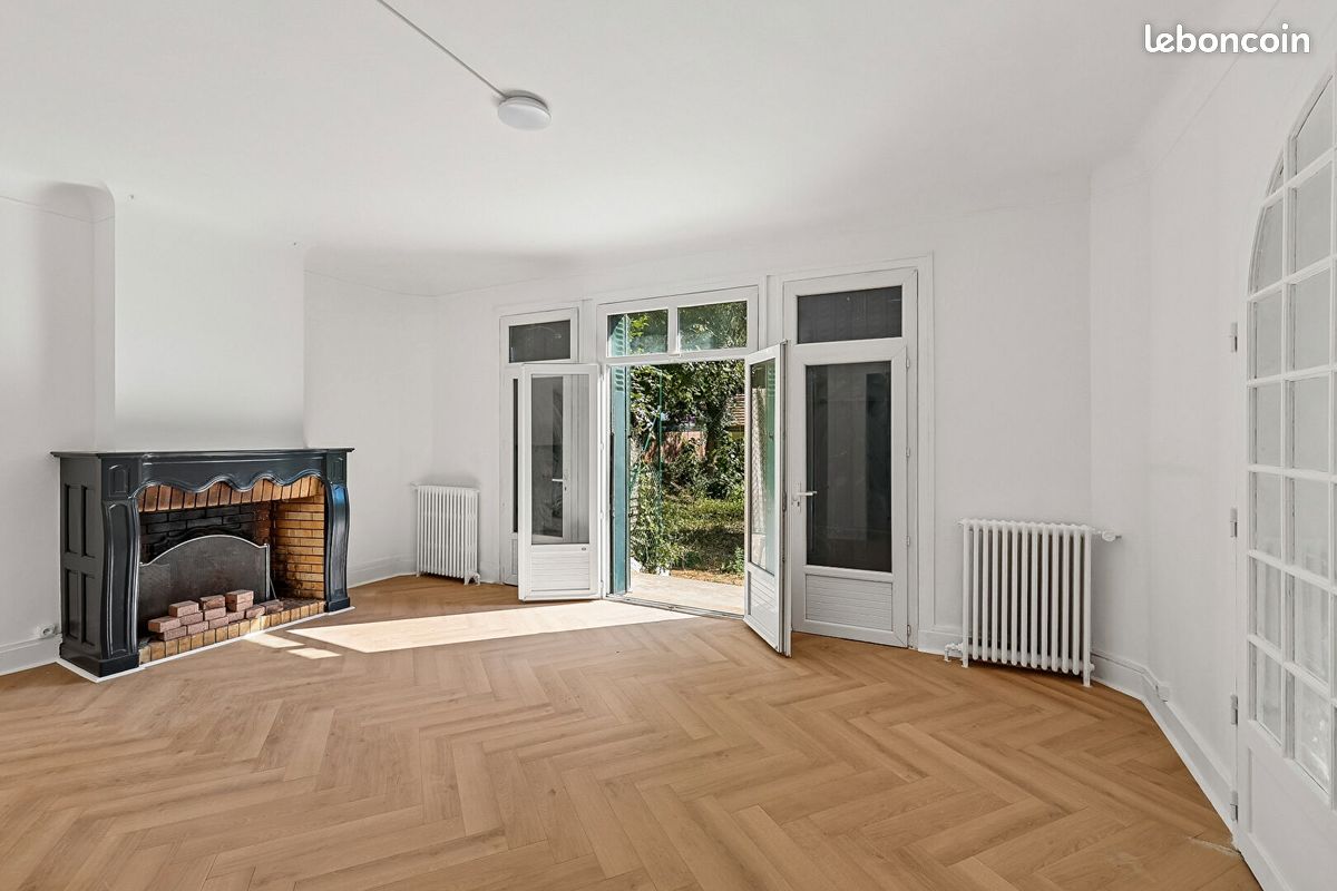 Maison 7 pièces 197 m² · à Bièvres · 197 m² · 750 000 €