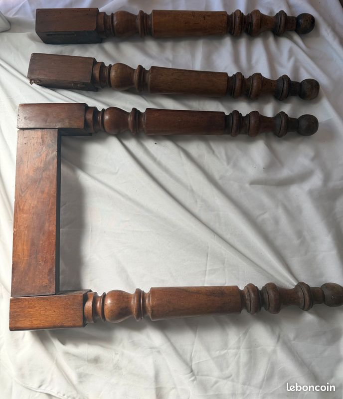 Pieds de tables noyer (image 1)