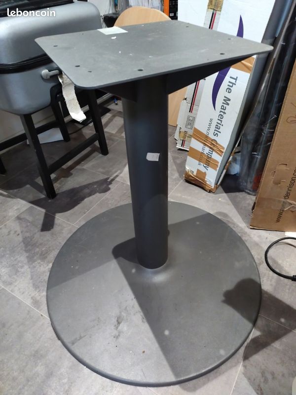 Socle table (image 1)