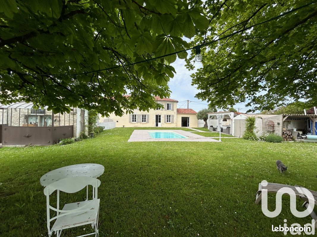 Propriété 5 pièces 167 m² - Genté 16130 (image principale 1)