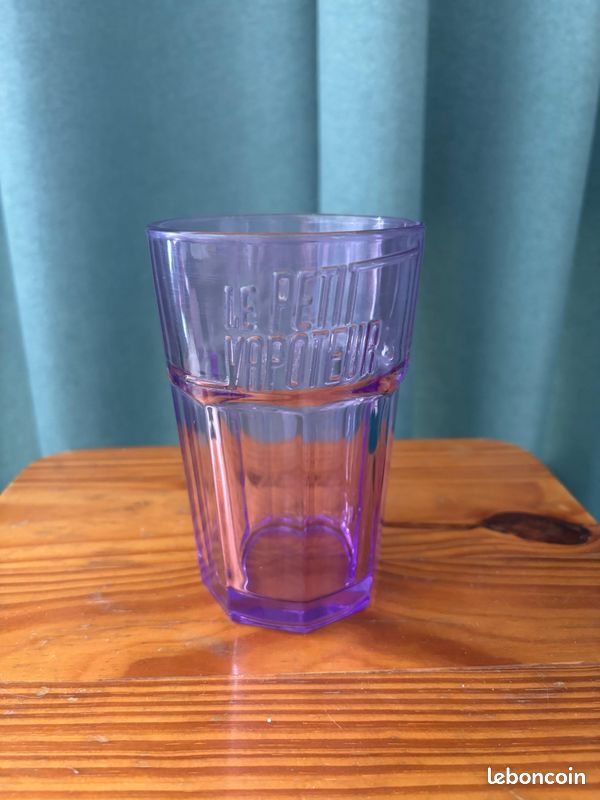 Grand verre "Le petit vapoteur" violet - Arts de la table