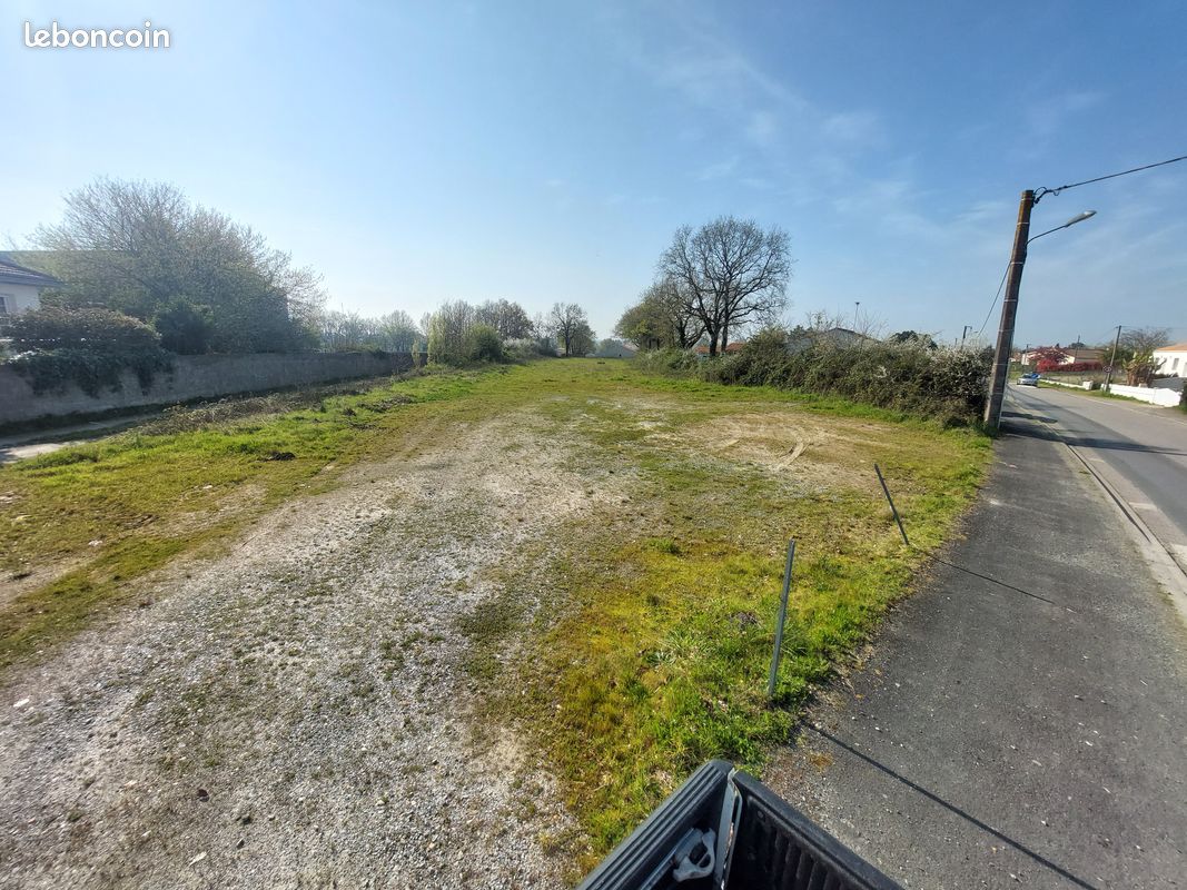 Terrain constructible · à Apremont · 184 000 €