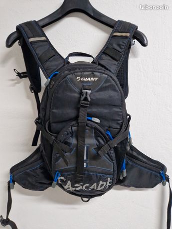 Sac D'hydratation GIANT Cascade - Capacité 2L - Noir - Neuf