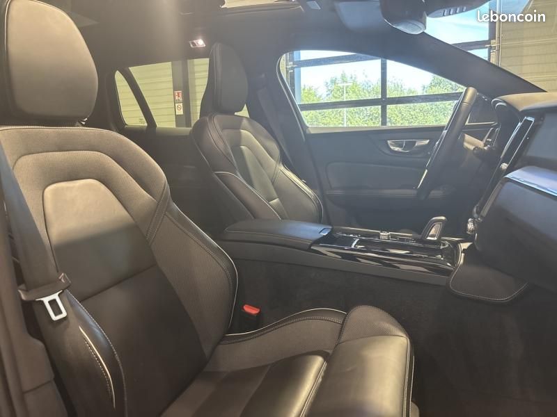 Volvo V60 T6 AWD 253+145ch R-Design Geartronic 8 (image 10)
