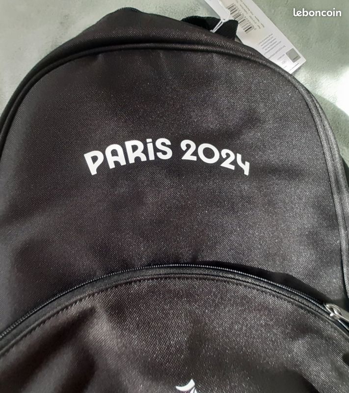 Sac Pochette Officiel JO Paris 2024 Le Coq Sportif - Produit Collector Des Jeux Olympiques