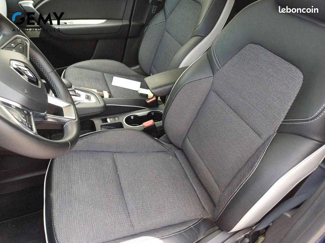 RENAULT Captur E-Tech Plug-in 160 Intens (image 9)