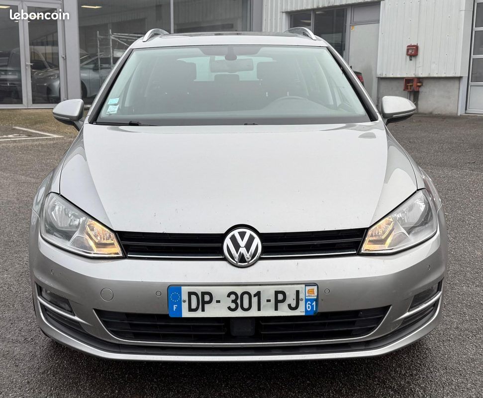 VOLKSWAGEN GOLF SW 1.6 TDI 105 BlueMotion Technology 4Motion Série Spéciale Cup - Toit Panoramique (image 2)