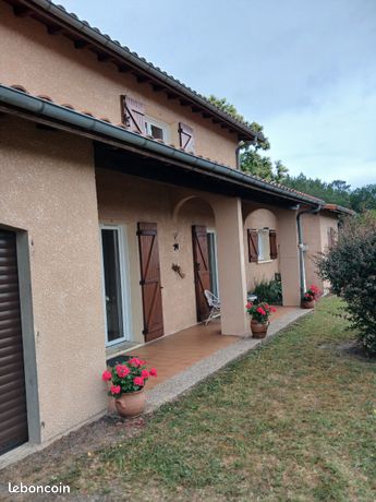 Maison sur terrain 1100 m2