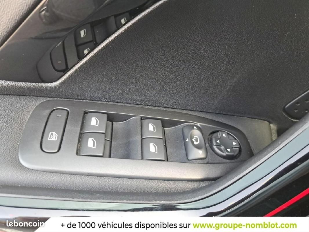 Peugeot 2008 1.2 PureTech 110ch S&S BVM5 GT Line (image 24)