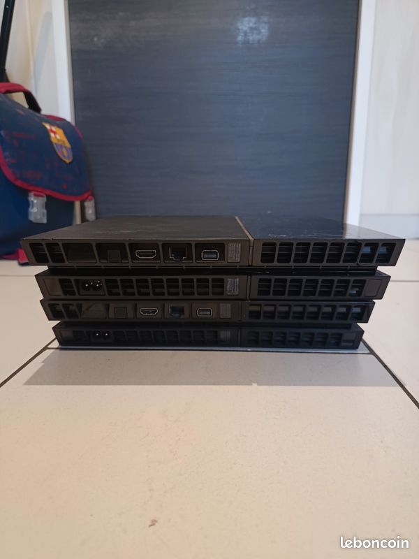Lot de 2 PS4 ou bien à l'unité (image 2)