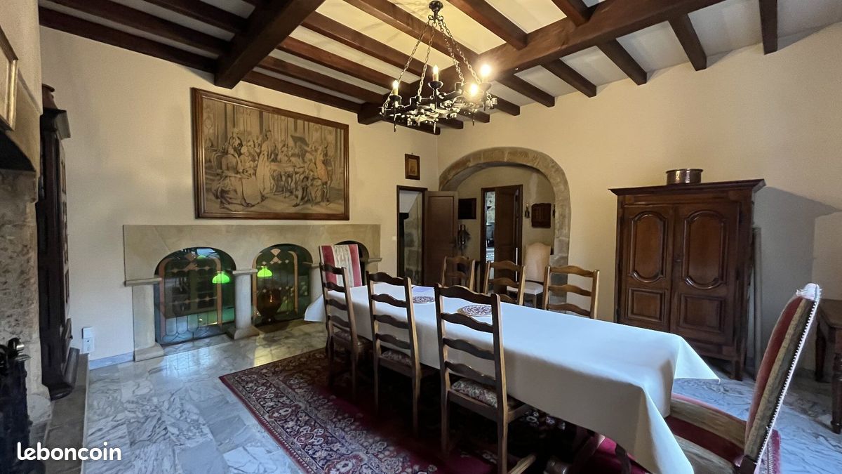 Maison 8 pièces 240 m² · à Saint-Laurent-les-Tours · 240 m² · 299 300 €