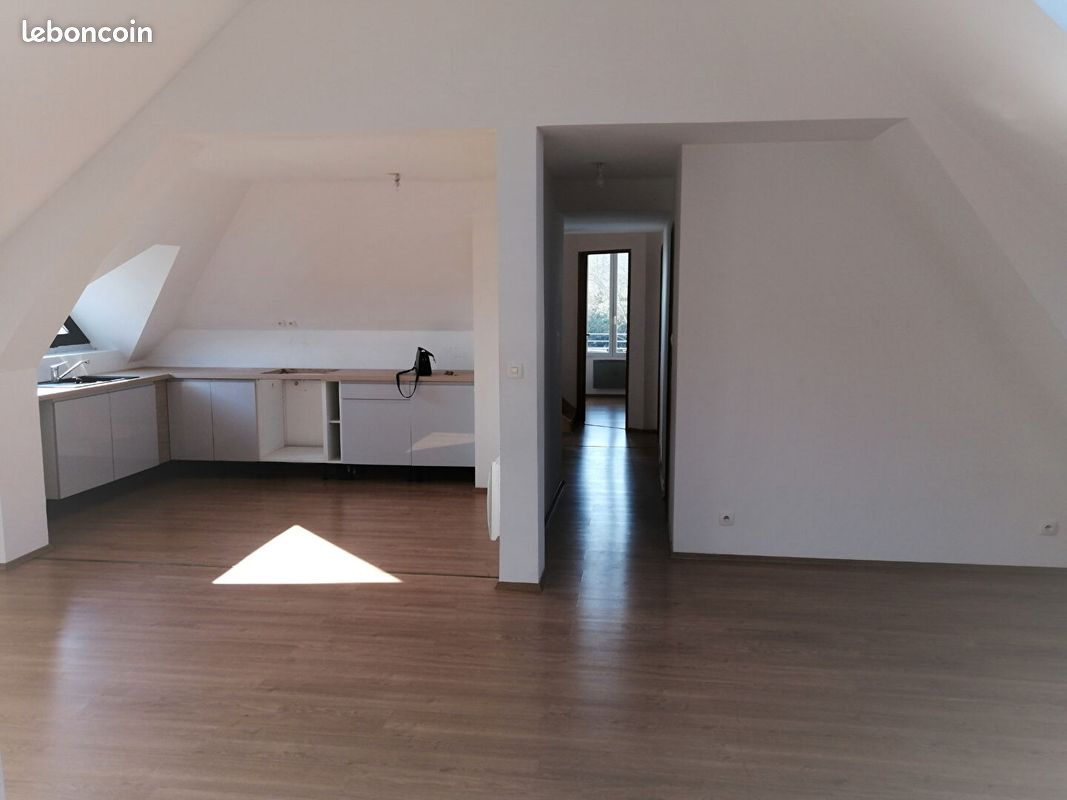 Appartement 4 pièces 77 m² · à Pont-de-l'Arche · 77 m² · 915 €/mois