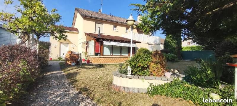 Maison 5 pièces 159 m² · à Saint-Marcel · 159 m² · 275 000 €