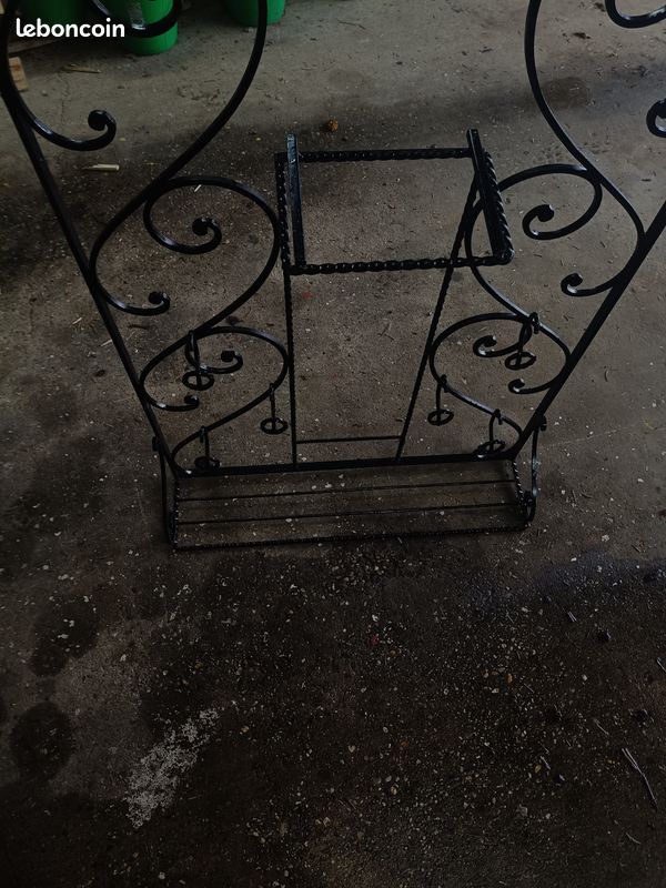 Vestiaire vintage - porte manteau en fer forgé (image 2)