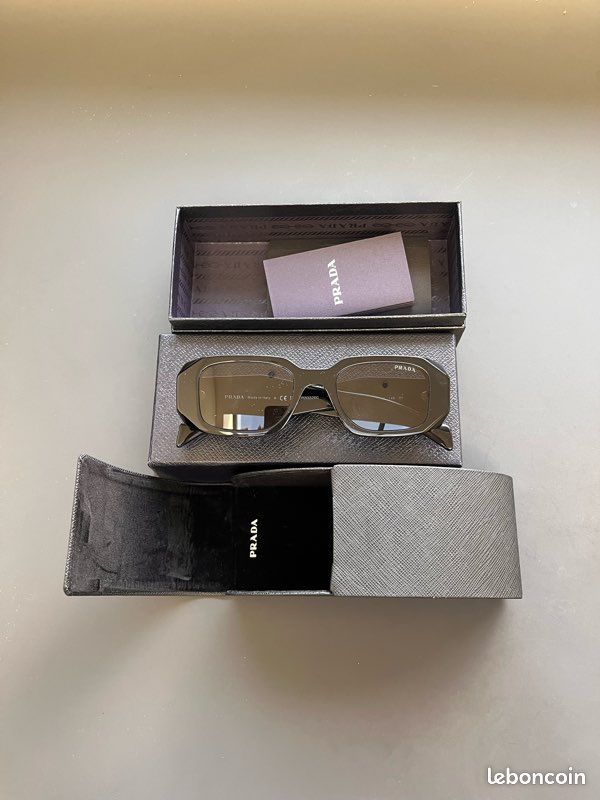 Lunette de soleil Prada symbole neuve (image 6)