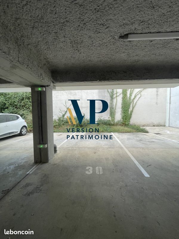 Parking 12 m² · à Bordeaux · 12 m² · 97 €/mois