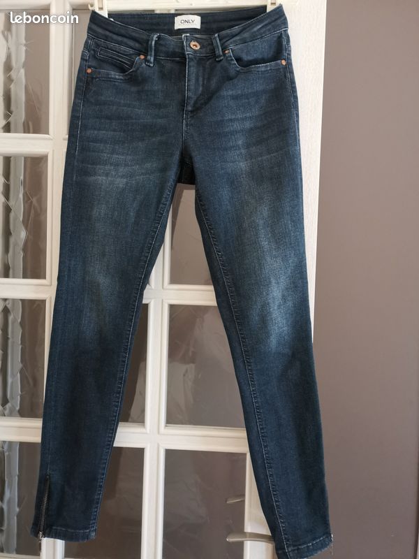 Jeans only (image 6)