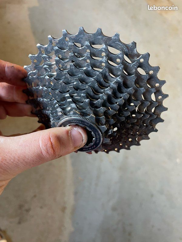 Cassette shimano 11-32 avec roue libre (image 1)