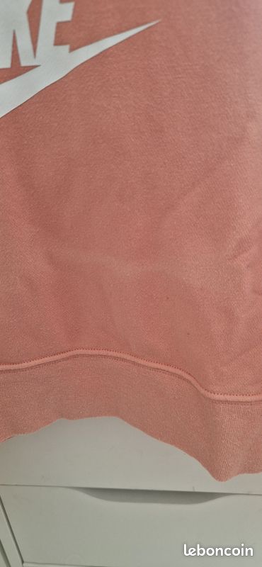 Pull Sweat à capuche nike corail taille 8-10 ans (image 3)