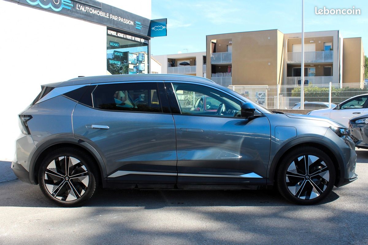 RENAULT Scenic V E-TECH ELECTRIQUE 220 GRANDE AUTONOMIE TECHNO PACK ICONIC 87 KW + CHARGE RAPIDE (image 8)