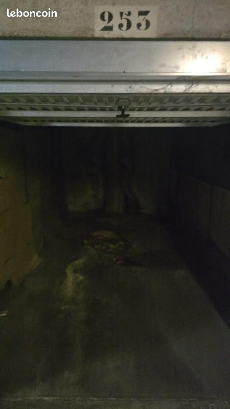 Parking 12 m² · à Dourdan · 12 m² · 89 €