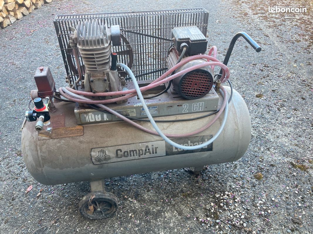 Compresseur 100l 2ch avec quelques outils (image 1)