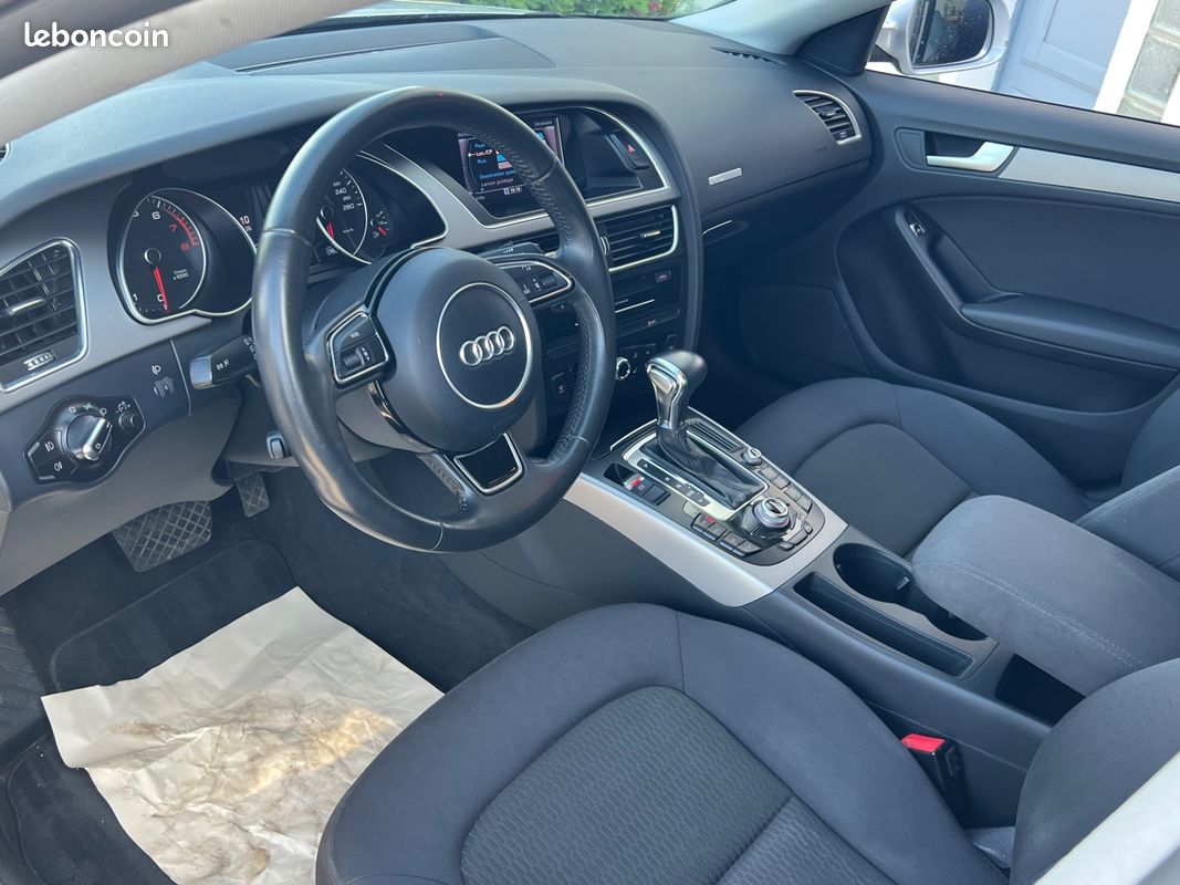 AUDI A5 SPORTBACK 1.8 TFSI 170ch AMBIENTE RADAR DE RECUL (image 25)