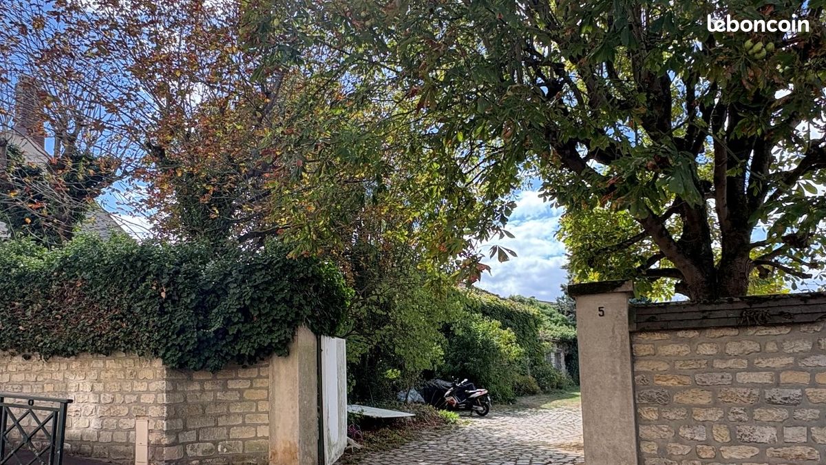 Maison 5 pièces 140 m² · à Saint-Nom-la-Bretèche · 140 m² · 445 000 €