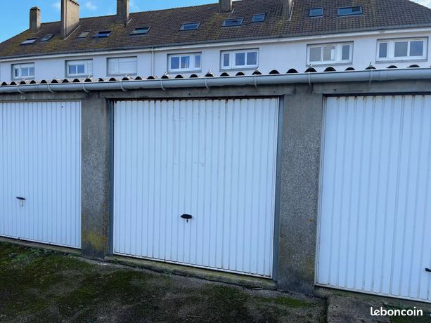 Parking/box 1 pièce 14 m²