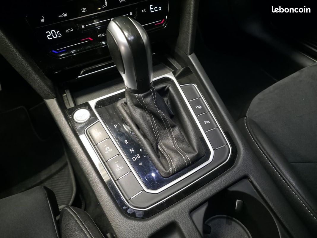 VOLKSWAGEN ARTEON Shooting Brake 1.4 eHybrid OPF - 218 - BV DSG 6 R-Line (image 17)