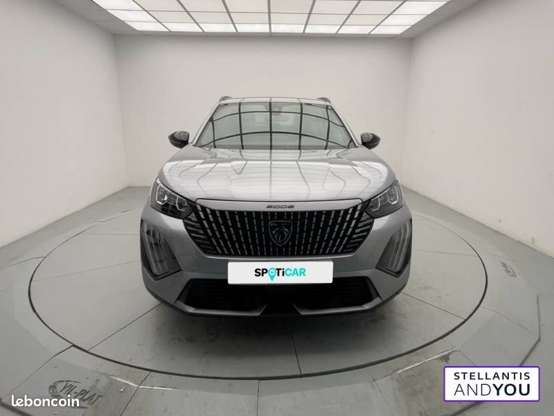 Peugeot 2008 Hybrid 145 ch e-DCS6 Allure (image 8)