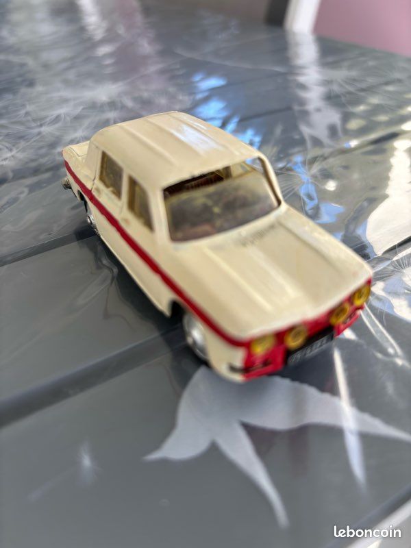 2 renault 8 gordini dan toys réédition 1/43