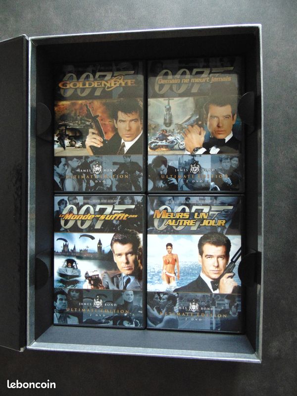 James Bond Ultimate Edition - Coffret de 20 films / 40 DVD (image 10)