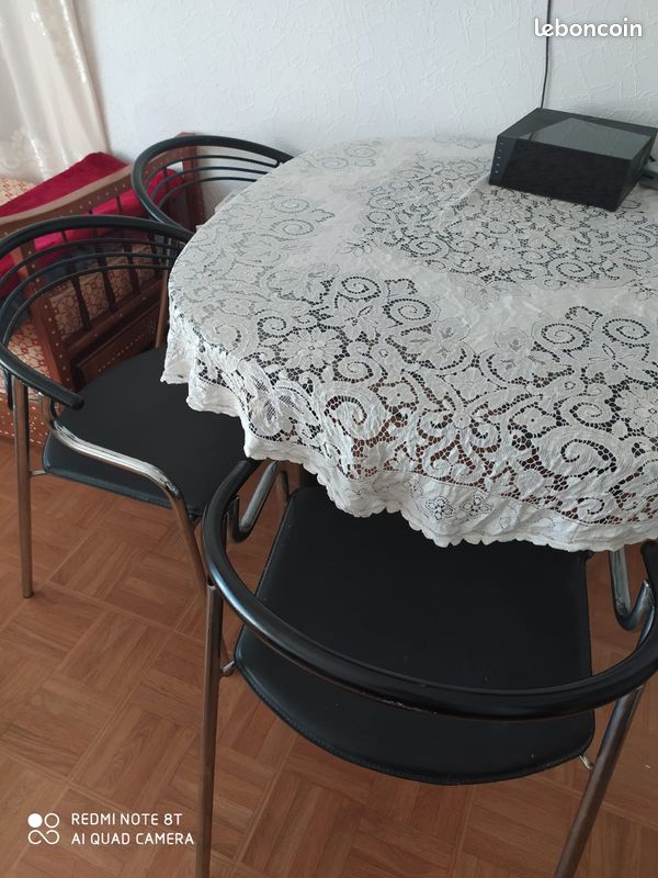 Table en verre et 5 chaises (image 1)