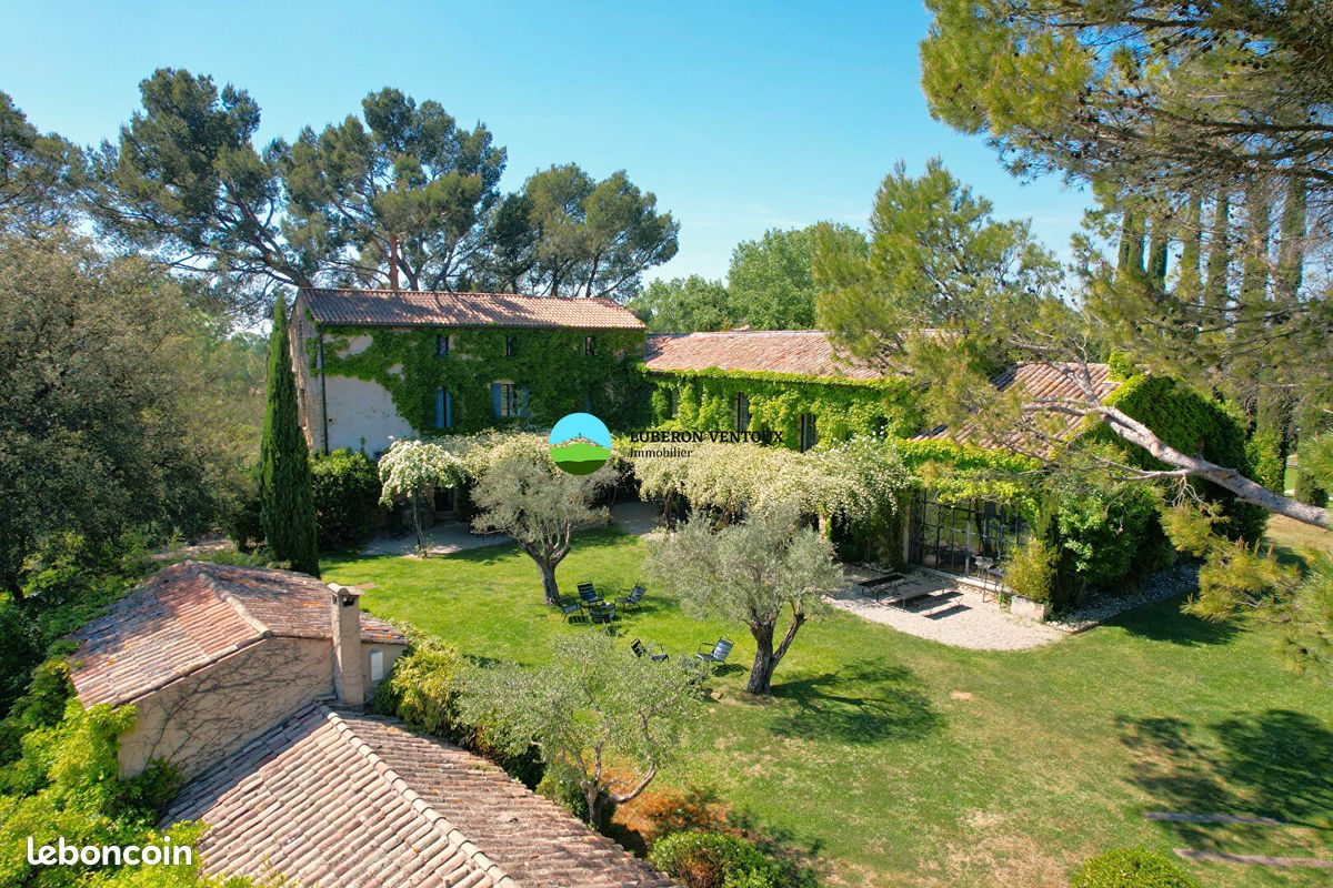 Maison 16 pièces 780 m² · à Caromb · 780 m² · 3 350 000 €