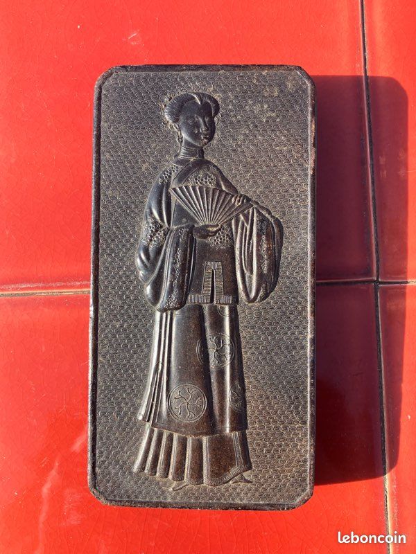 Sculpture asiatique / Plaque de thé ou autre (image 1)