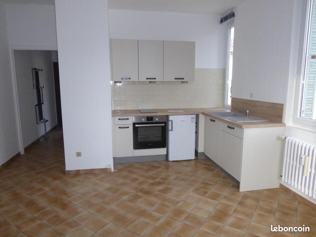 Appartement 2 pièces 35 m² · à Aubenas · 35 m² · 460 €/mois