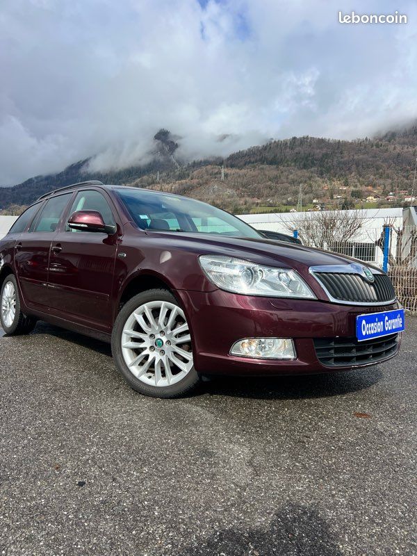 SKODA OCTAVIA COMBI 2.0L TDI 140cv boîte auto 4*4 (image 1)