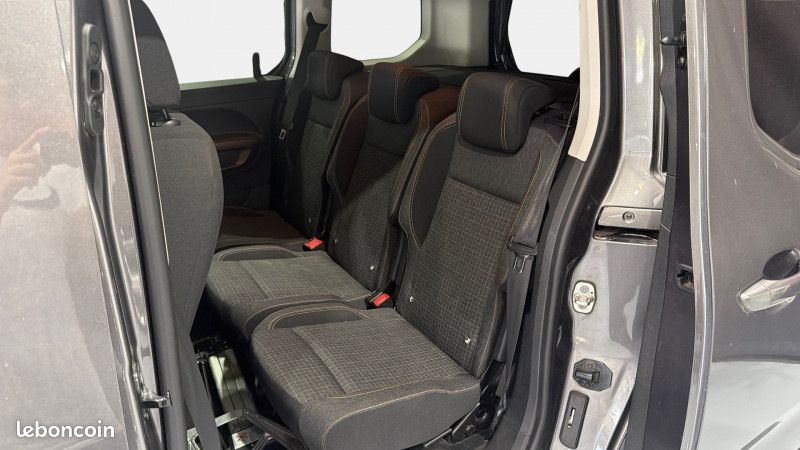 Peugeot RIFTER BLUEHDI 130CH S&S STANDARD GT LINE EAT8 (image 11)
