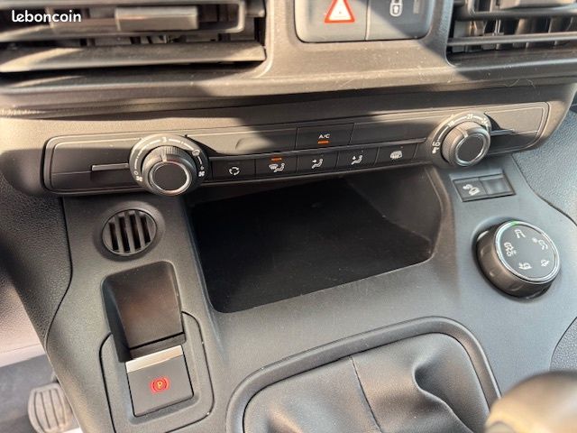 Peugeot Partner FOURGON STANDARD 1000 KG BLUEHDI 100 S&S BVM5 GRIP (image 14)