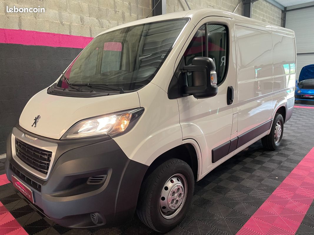 PEUGEOT BOXER FOURGON TOLE 333 L1H1 BLUEHDI 140 SS PREMIUM 18600 TTC ...