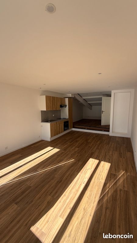 Appartement 1 pièce 50 m² · à Guîtres · 50 m² · 600 €