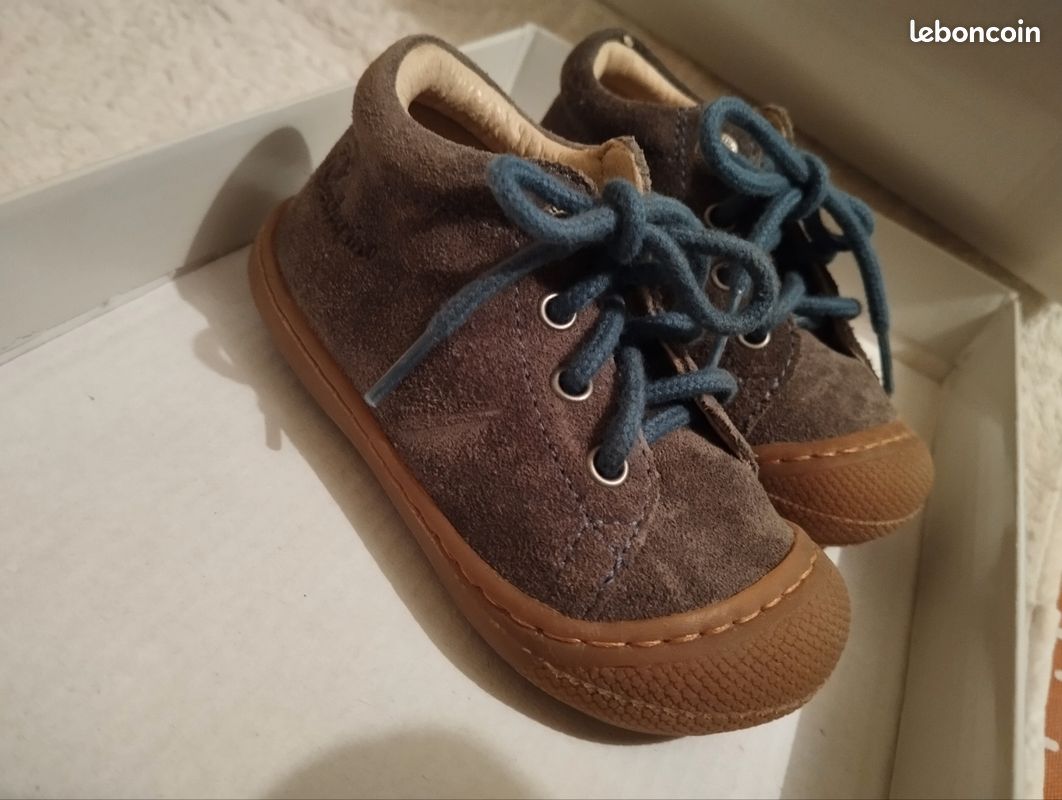 Chaussures bébé taille 20 cuir Chaussures