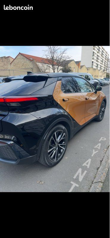 Toyota C-HR hybride collection première (image 2)