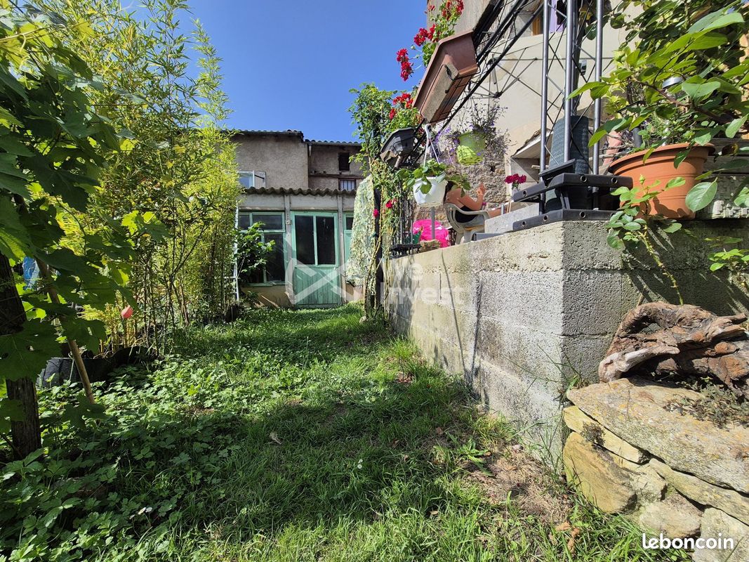 Maison 5 pièces 146 m² · à Léran · 146 m² · 185 000 €