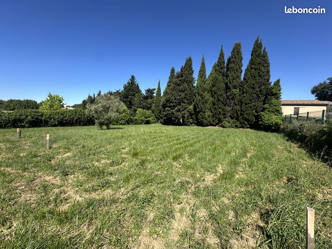 Terrain 1190 m² · à Aubignan · 1 190 m² · 140 000 €