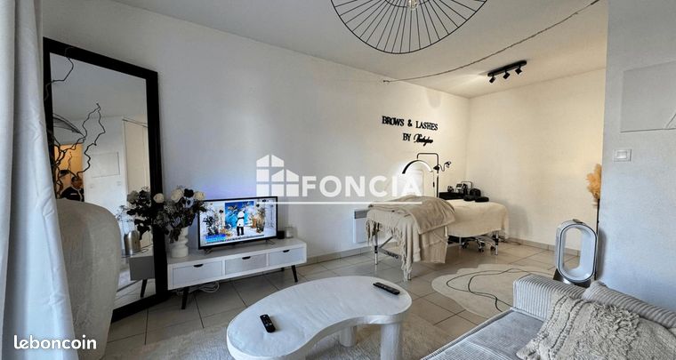 https://img.leboncoin.fr/api/v1/lbcpb1/images/0d/b2/a7/0db2a70a3cbb5543f8f8500280784f751919fb07.jpg?rule=ad-image