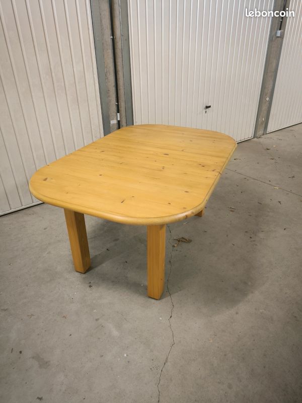 Table en pin (image 1)