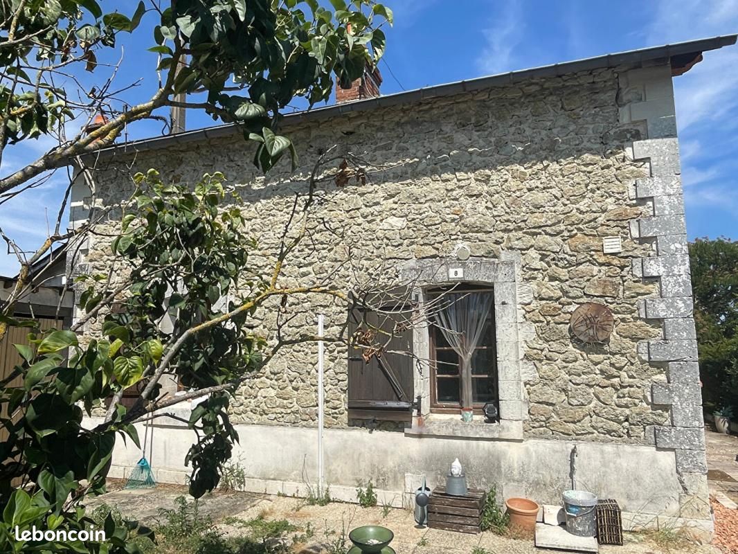 Maison 3 pièces 101 m² · à Scorbé-Clairvaux · 101 m² · 133 500 €