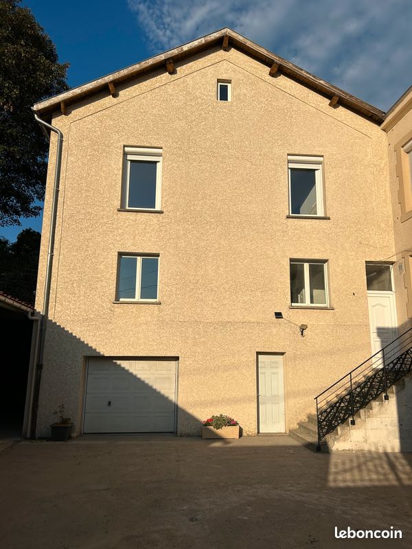 Maison 4 pièces 94 m² · à Saint-Étienne · 94 m² · 1 030 €/mois
